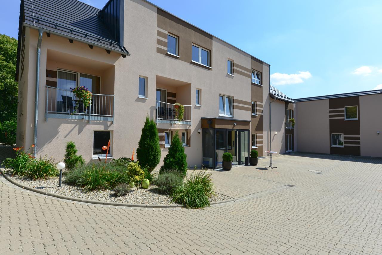 Schade'S Wohlfuehlhotel Selb Exterior photo